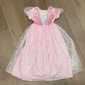 Girls Little Adventures pink dress. Size: XL (7-9). Gently Used.